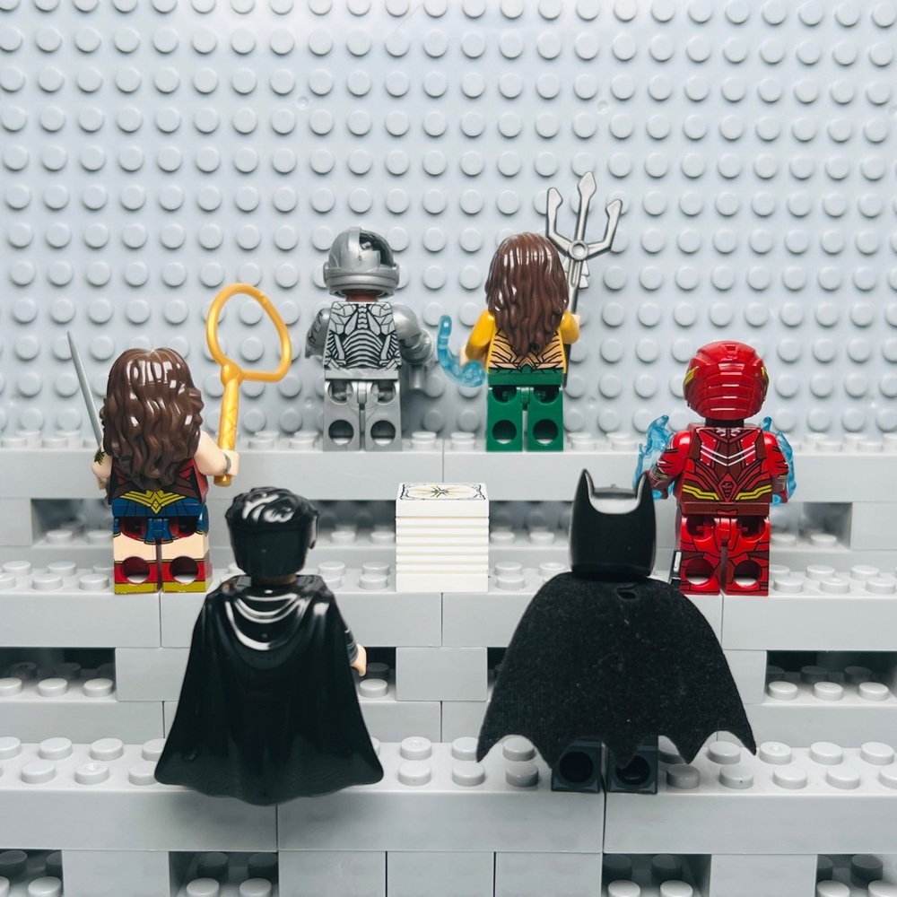 Justice League Superman Batman Flash Wonder Woman Aquaman Cyborg 6Pcs Mi… - Picture 5 of 5